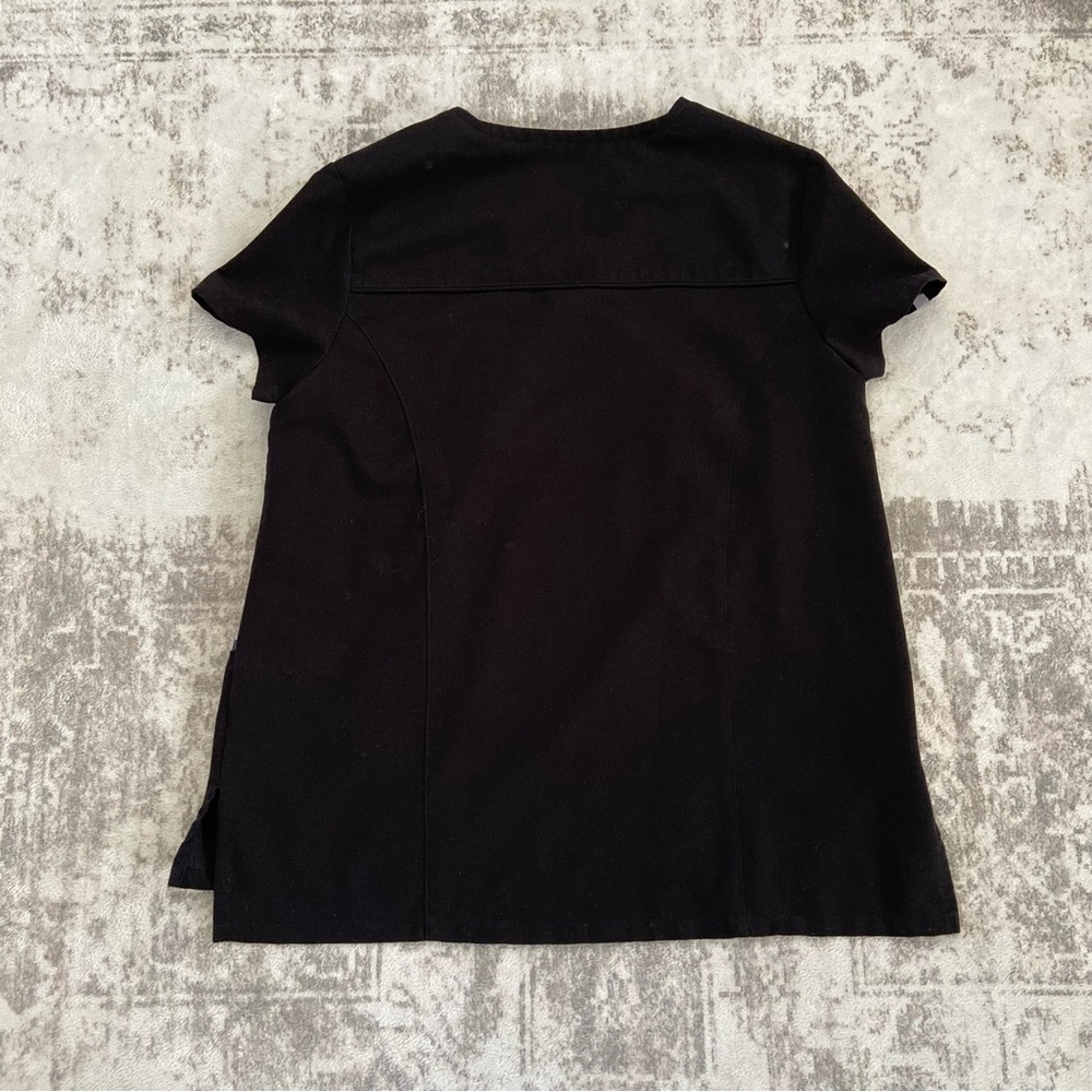 FIGS Gaya Black Contrast Camo Pocket Women's Scrub‎ Top Small - Picture 10 of 10